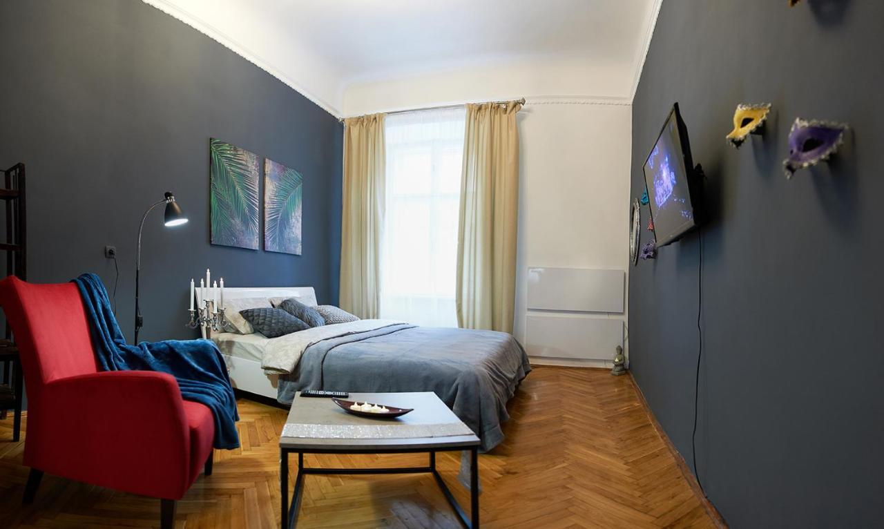 Stylish Apartments In The Center Lviv Kültér fotó