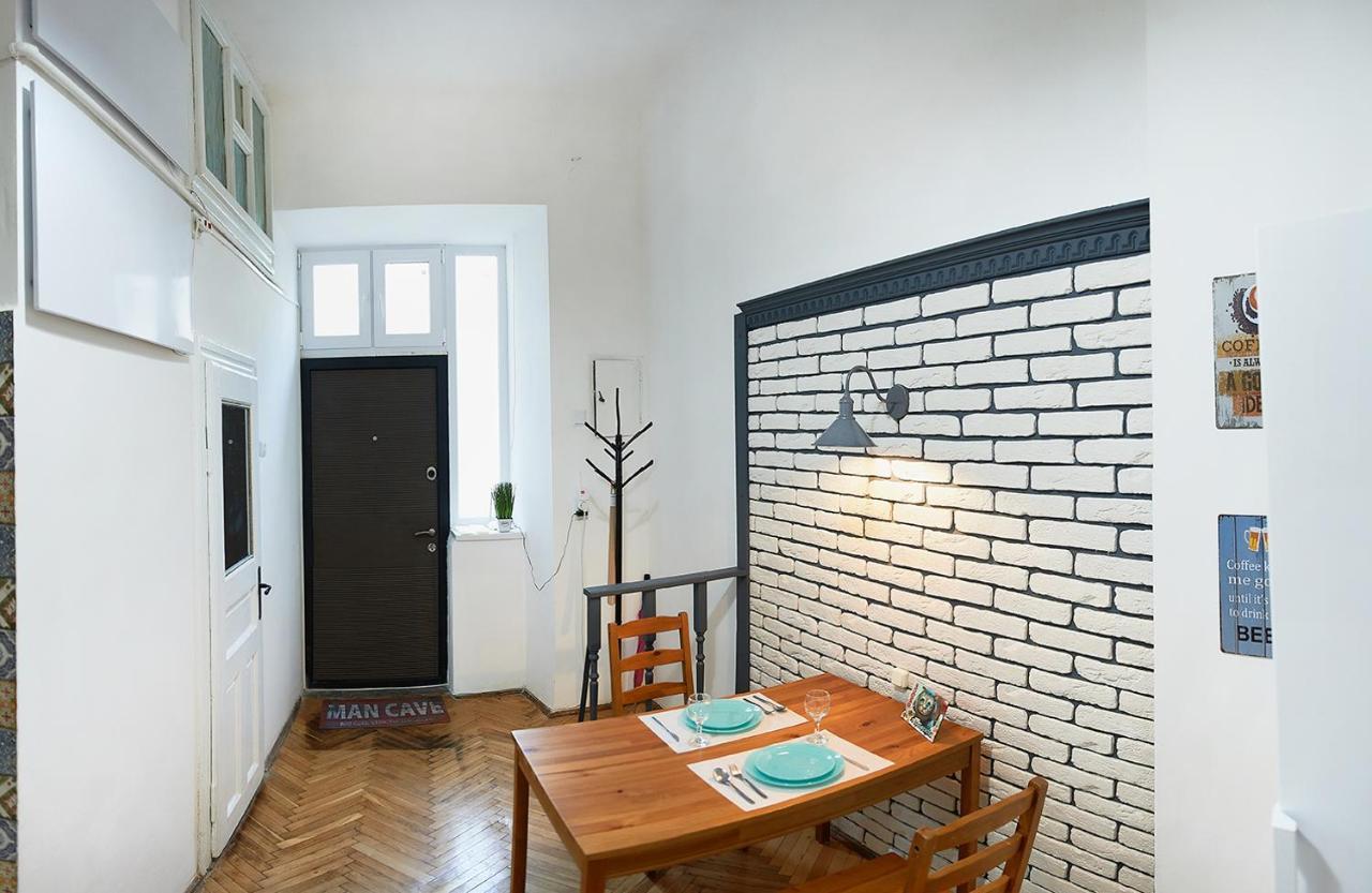Stylish Apartments In The Center Lviv Kültér fotó